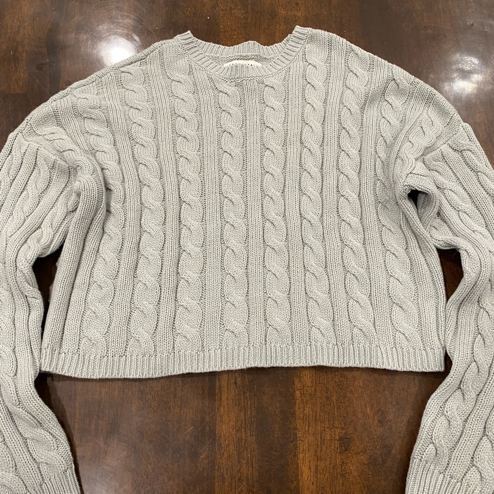 New Aeropostale juniors size small sweater